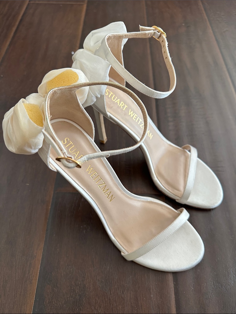 STUART WEITZMAN | Women’s 9 White Satin Feel Strappy Stilettos with Bow